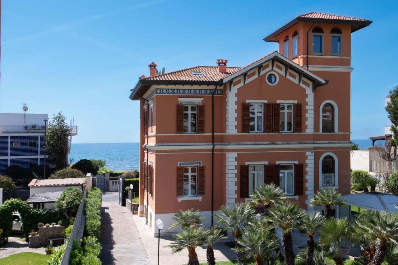 Palazzo Moresco Santa Marinella Exterior foto
